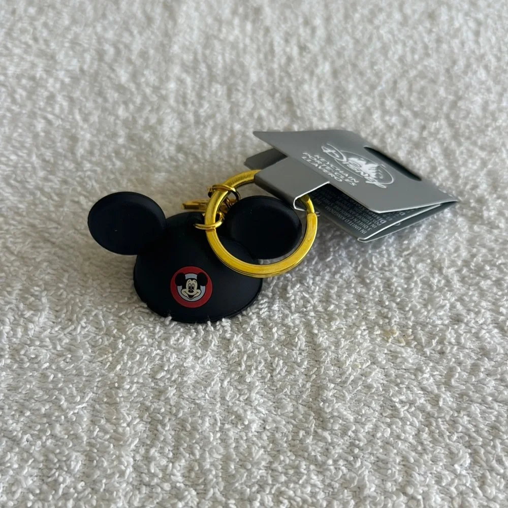 Disney “I ❤️ You” Mickey Mouseketeer Ears Hat Keychain Bag Charm